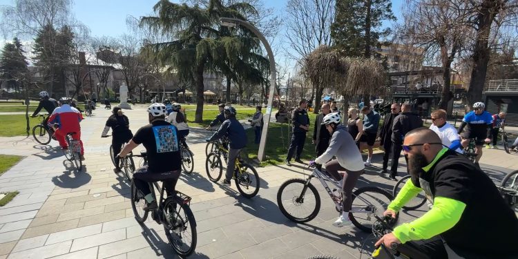 Кочани обединето во чест на прерано заминатите деца: Масовни спортски активности за поддршка на повредените
