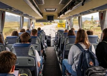 Реакција на студентите од Кочани: Високи цени за автобуски билети до Штип и нефункционален возен ред го отежнуваат студирањето